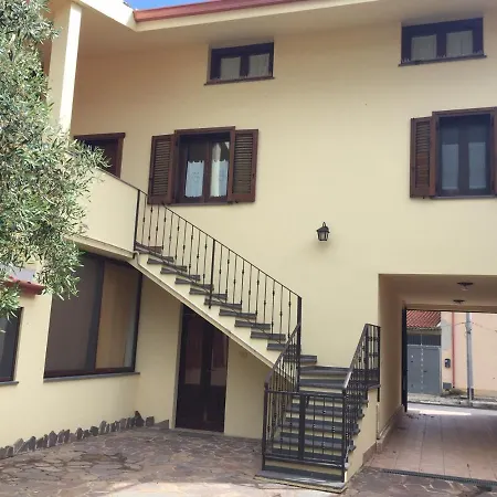 Сasa de vacaciones Ampia Casa Padronale Cod Iun P3279 Ollastra